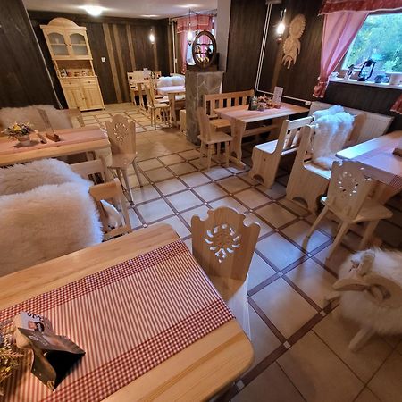 Korbacikovo - Mala Fatra Hotel Zazriva Bagian luar foto
